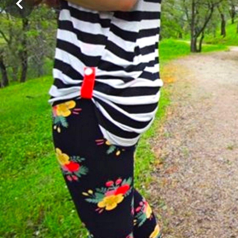 Poppy Clip Accessories - Picture 9 of 13